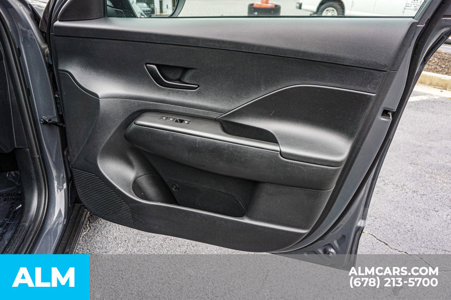 Used 2025 Hyundai Kona SEL FWD image 51