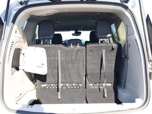 Used 2024 Chrysler Pacifica Select image 26