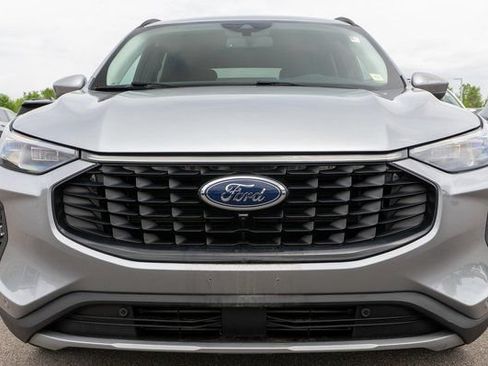 Used 2024 Ford Escape Platinum AWD/4WD image 3
