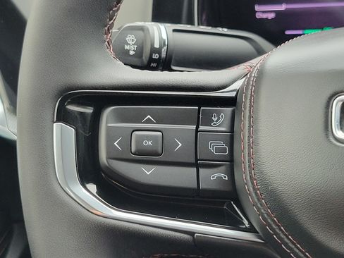 Used 2024 Jeep Wagoneer Launch Edition AWD/4WD image 12