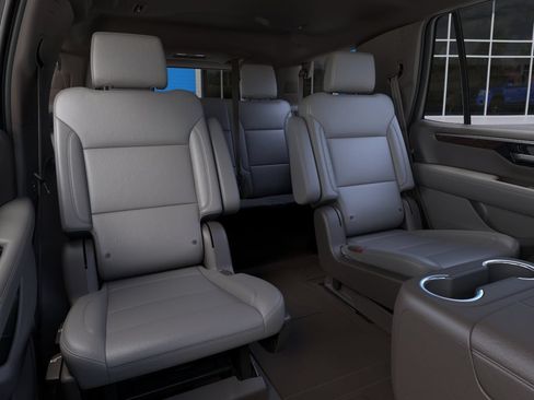 New 2026 Chevrolet Tahoe Z71 w/ Comfort Package AWD/4WD image 18