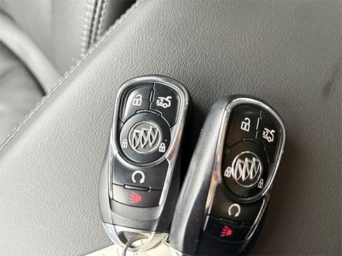 Used 2017 Buick LaCrosse Premium w/ Dynamic Driver Package image 27