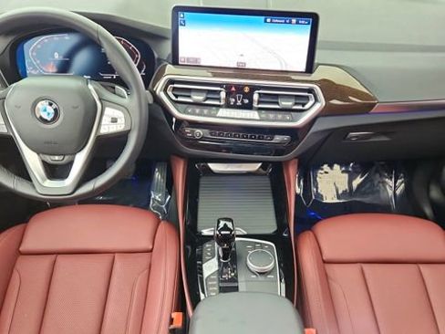 Used 2025 BMW X4 xDrive30i w/ Premium Package image 36
