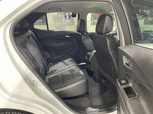 Used 2022 Chevrolet Equinox Premier image 17
