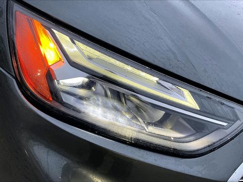 Used 2022 Audi SQ5 Premium image 27