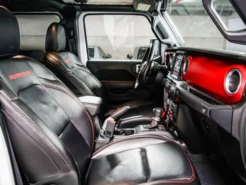Used 2020 Jeep Gladiator Rubicon image 16