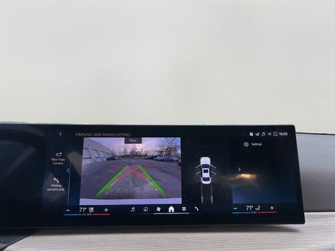 Used 2025 BMW 330i xDrive Sedan image 16