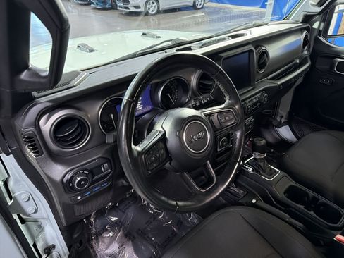 Used 2023 Jeep Wrangler Unlimited w/ Cold Weather Group AWD/4WD image 18