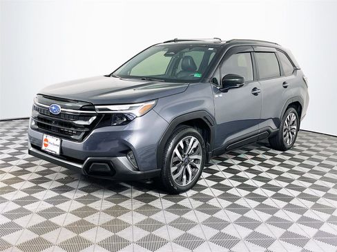 Used 2025 Subaru Forester Touring w/ Protection Package (1PH) image 3