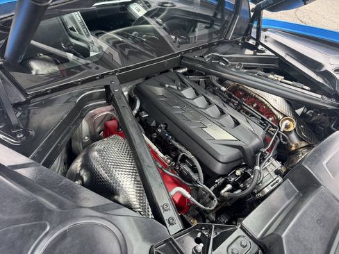 Used 2023 Chevrolet Corvette Stingray Coupe w/ 1LT RWD image 19