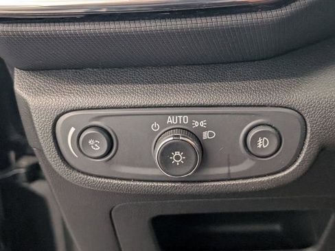 Used 2023 Chevrolet TrailBlazer LT FWD image 21