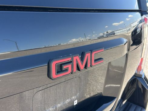 Used 2015 GMC Yukon SLT w/ Open Road Package AWD/4WD image 10