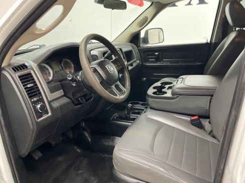 Used 2018 RAM 3500 Tradesman image 29