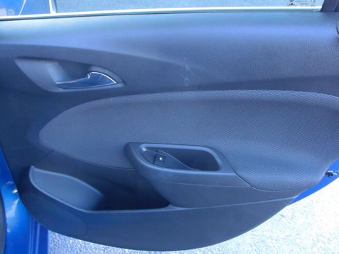 Used 2016 Chevrolet Cruze LT w/ Convenience Package FWD image 21