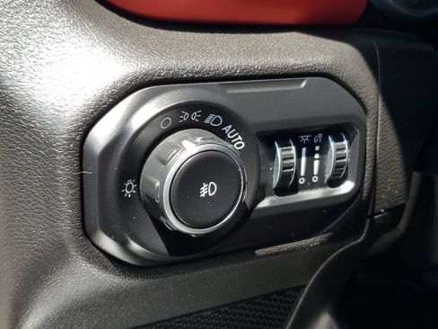 Used 2019 Jeep Wrangler Rubicon AWD/4WD image 16