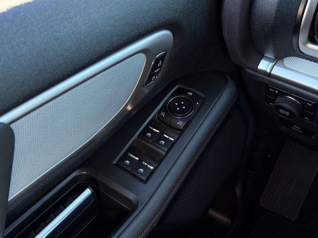 Used 2025 Ford Expedition Max Active AWD/4WD image 32