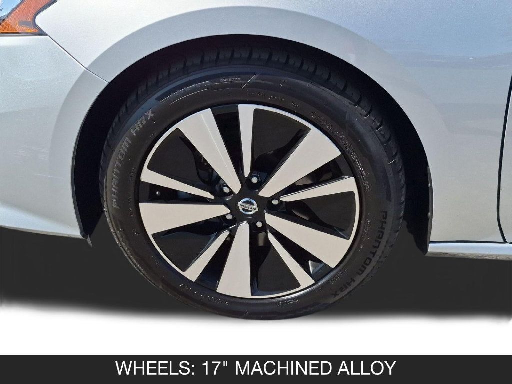 Used 2022 Nissan Altima 2.5 SV FWD image 11