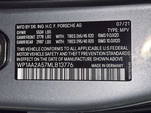 Used 2021 Porsche Macan AWD/4WD image 11