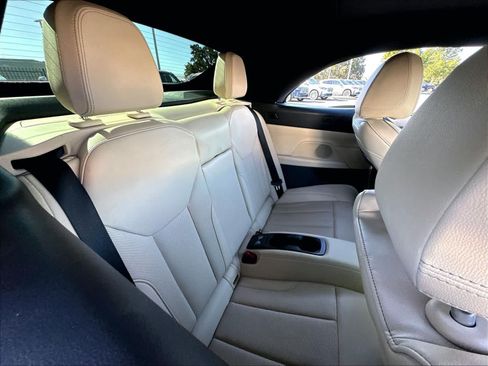 Used 2024 BMW 430i Convertible RWD image 25