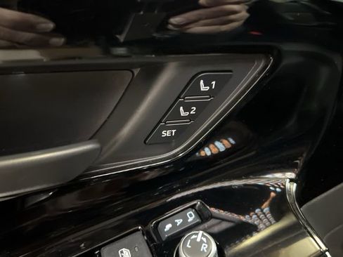 Used 2023 Subaru Solterra AWD image 51