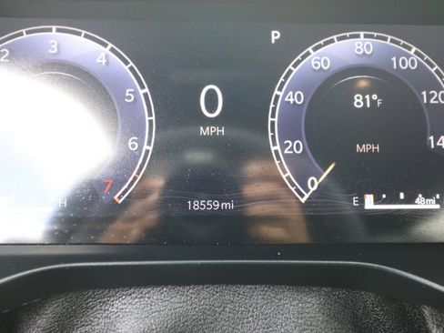 Used 2025 Jeep Grand Cherokee L Limited w/ Black Appearance Package image 21