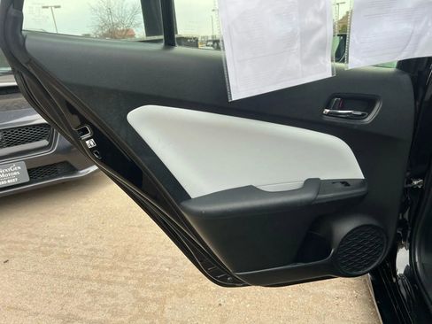 Used 2019 Toyota Prius Limited image 15