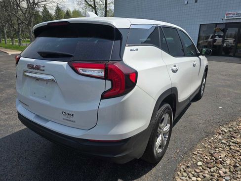 Used 2024 GMC Terrain SLE AWD/4WD image 6
