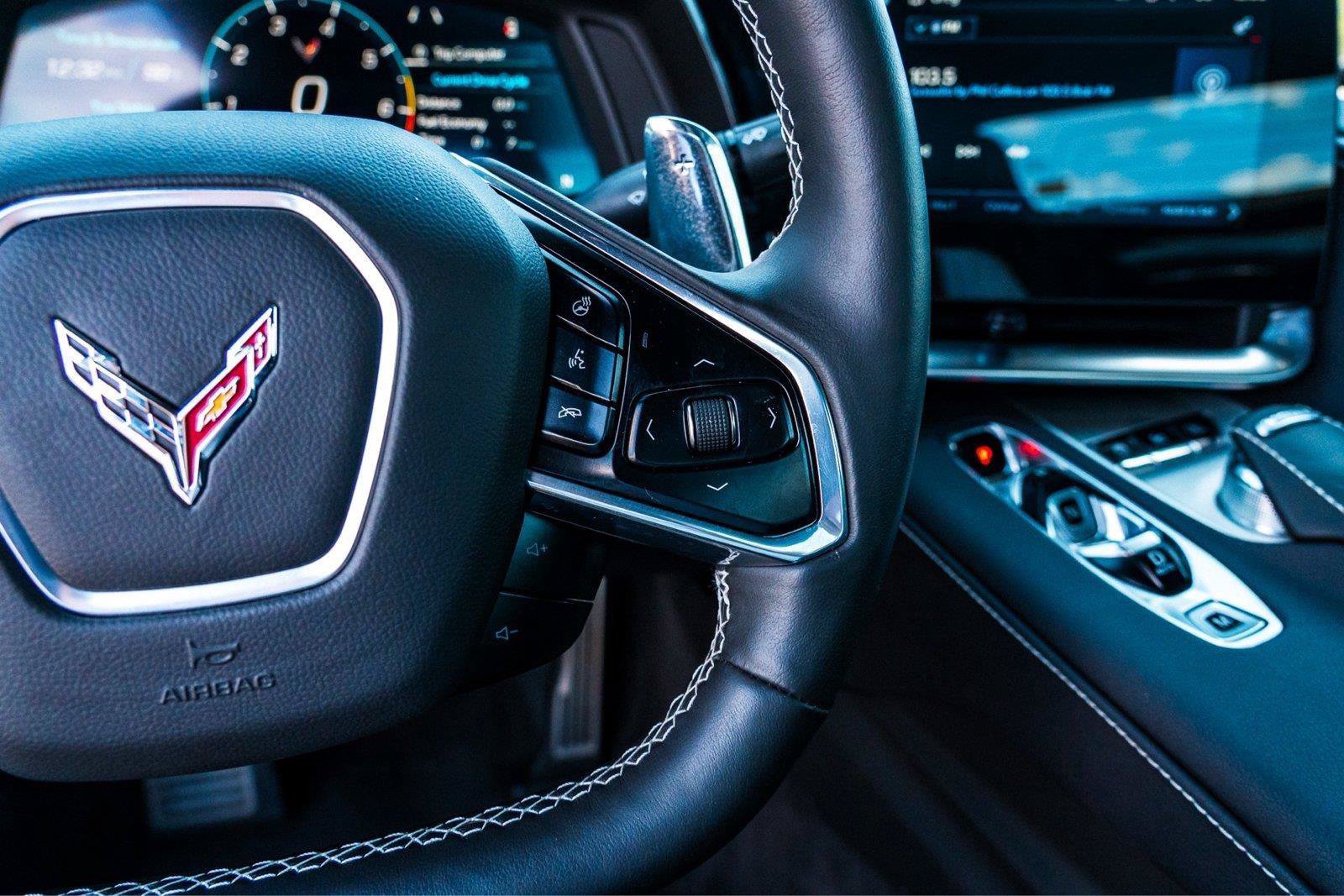 Used 2024 Chevrolet Corvette Stingray Preferred Conv w/ Z51 Performance Package RWD image 17