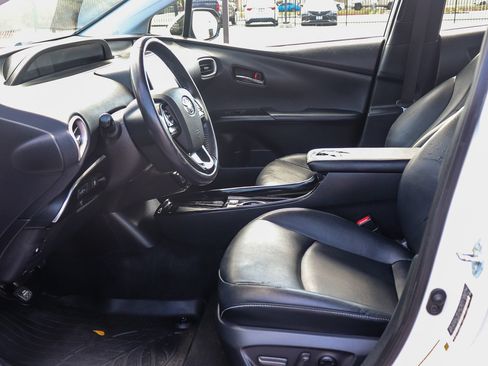 Used 2020 Toyota Prius Prime XLE FWD image 22