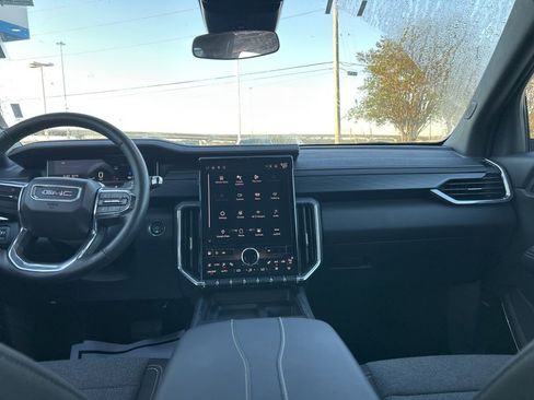 Used 2025 GMC Acadia Elevation image 15