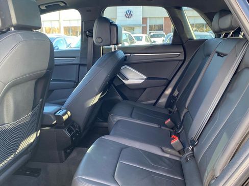 Used 2023 Audi Q3 2.0T Premium image 18