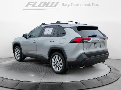 Used 2025 Toyota RAV4 XLE Premium FWD image 6