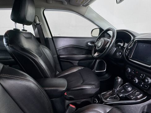 Used 2018 Jeep Compass Limited w/ Navigation Group image 28