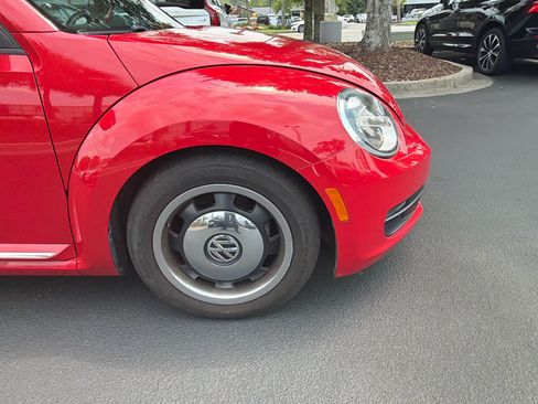 Used 2012 Volkswagen Beetle 2.5 FWD image 17