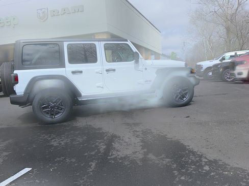 New 2026 Jeep Wrangler Unlimited Sport AWD/4WD image 15