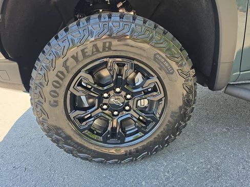 New 2026 Chevrolet Silverado 1500 ZR2 w/ LPO, Dark Essentials Package image 14