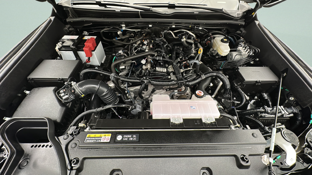 Used 2025 Toyota 4Runner SR5 AWD/4WD image 21