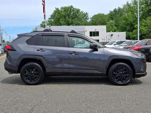 Used 2021 Toyota RAV4 LE FWD image 7