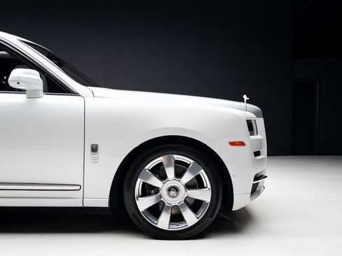 Used 2019 Rolls-Royce Cullinan AWD/4WD image 38