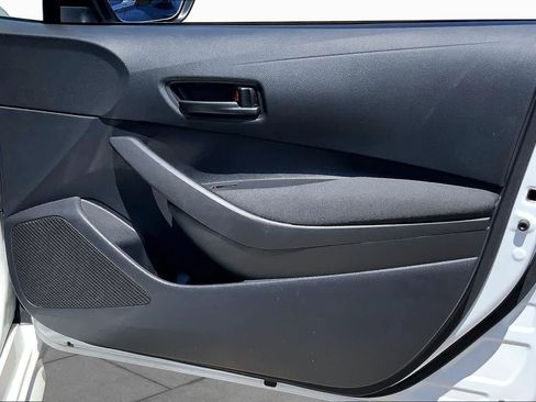 Used 2025 Toyota Corolla LE FWD image 22
