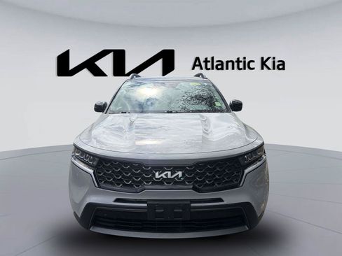 Certified 2023 Kia Sorento S w/ Panoramic Sunroof Package AWD/4WD image 2