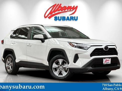 Used 2025 Toyota RAV4 XLE FWD image 1