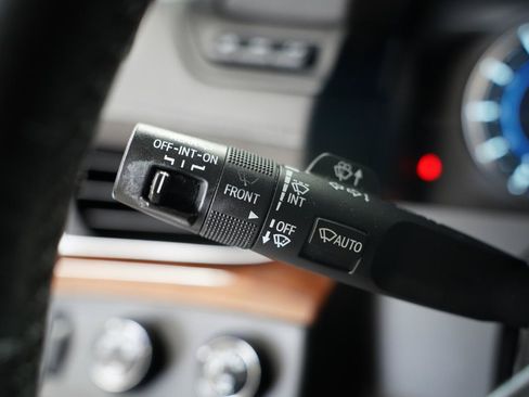 Used 2019 Cadillac Escalade Luxury AWD/4WD image 14