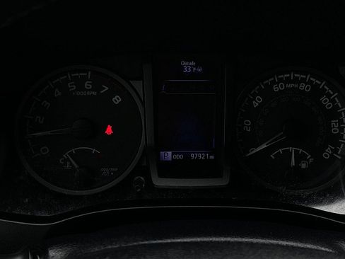 Used 2019 Toyota Tacoma TRD Off-Road w/ TRD Premium Off Road Package image 18