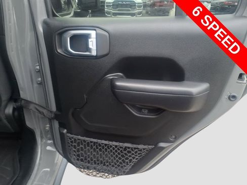 Used 2020 Jeep Gladiator Rubicon w/ LED Lighting Group image 12