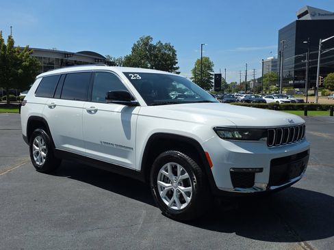 Used 2023 Jeep Grand Cherokee L Limited AWD/4WD image 7