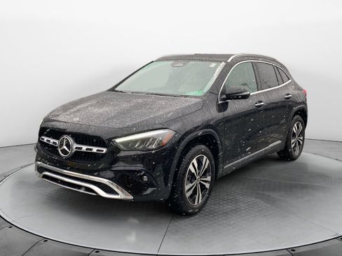 Used 2025 Mercedes-Benz GLA 250 4MATIC image 3