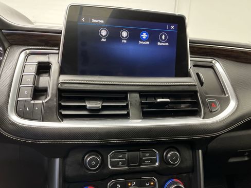Used 2021 Chevrolet Suburban Premier w/ Premium Package AWD/4WD image 21