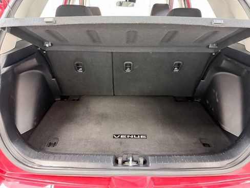 Used 2022 Hyundai Venue SE w/ Cargo Package FWD image 24