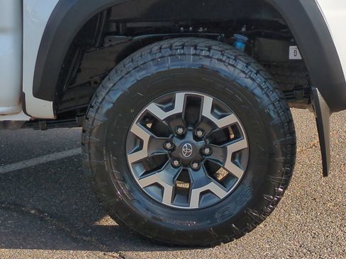 Used 2023 Toyota Tacoma TRD Off-Road image 26